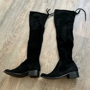 Charles David black velvet high knee Boots size 6